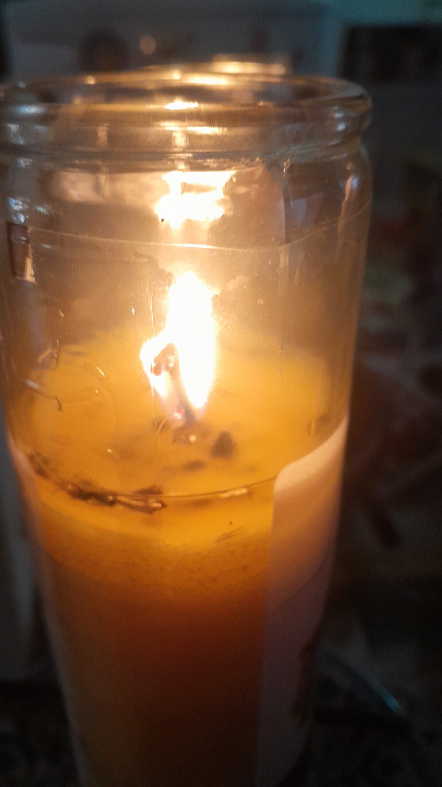 Veladora 33 esencias para qué sirve ... encendida para abrir caminos y protección. Veladora 33 Esencias para qué sirve